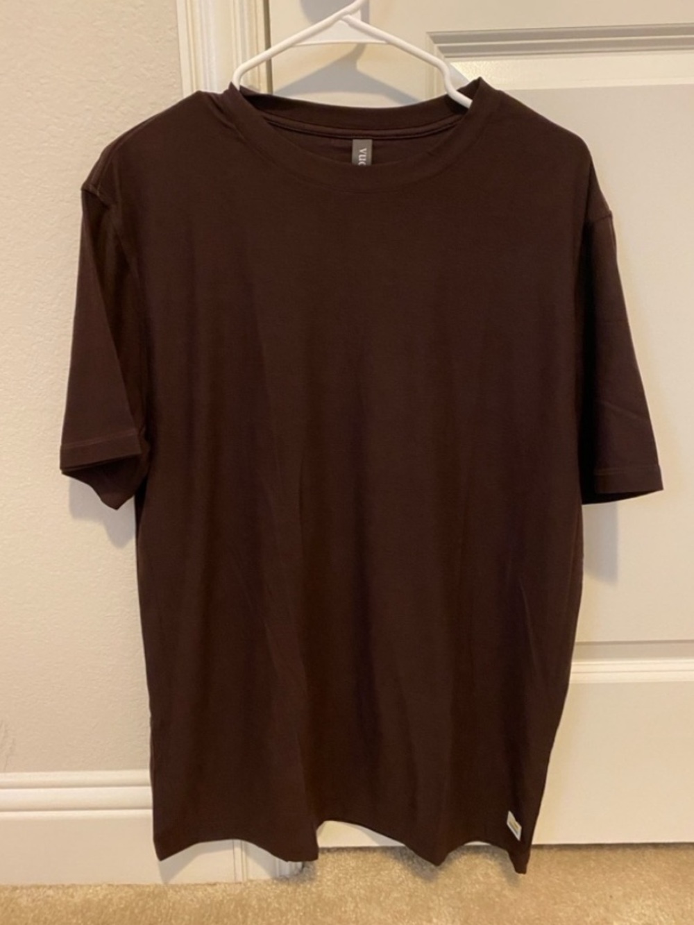 Vuori men short sleeve t-shirt size S